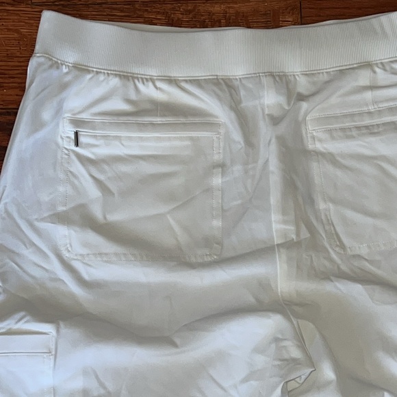 Chicos white summer bermuda pants size 3-18 - Picture 5 of 9